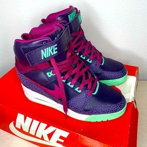 Nike Air Revolution Sky Hi